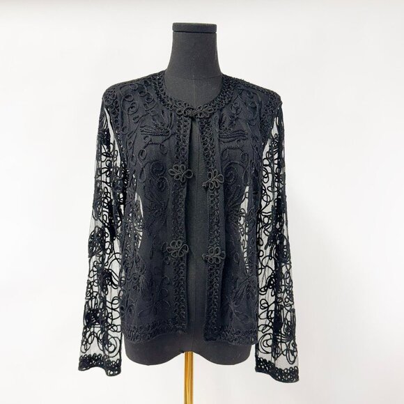 VINTAGE SHEER LACE WITH EMBRODERED DETAILS MEDIUM - Picture 1 of 10